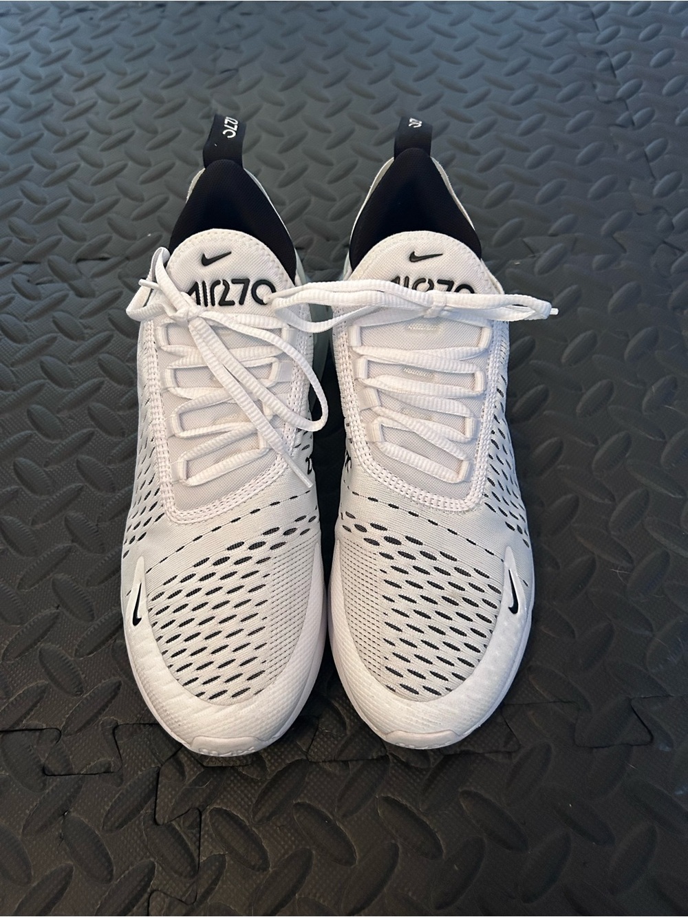 Nike Air270 women’s White Running Shoes